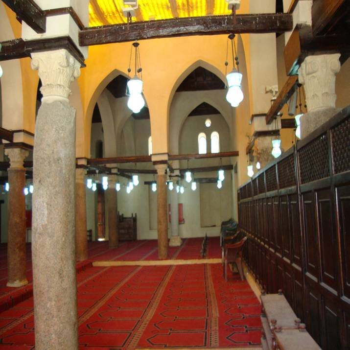 المسجد المعلق تحفة معمارية على أرض الفيوم (1)