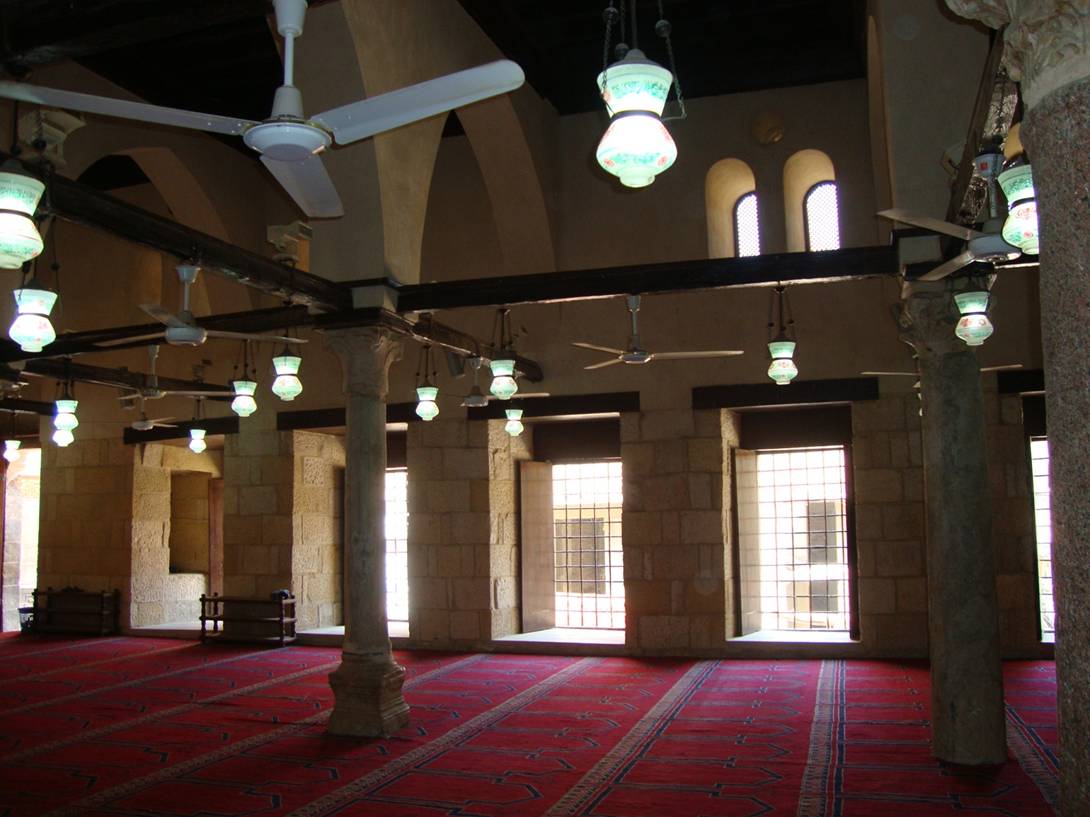 المسجد المعلق تحفة معمارية على أرض الفيوم (2)