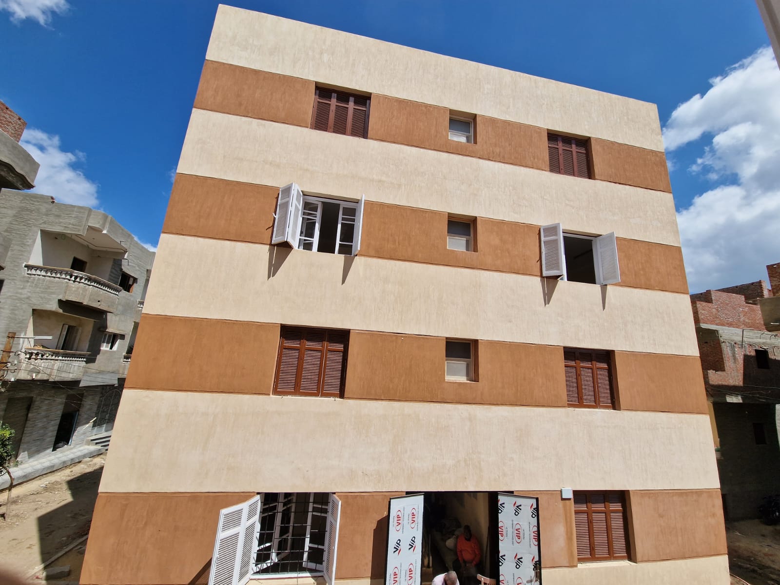عمارة سكنية بقرية منية المرشد ضمن حياة كريمة