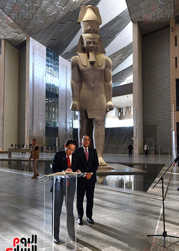 رئيس الوزراء يستقبل نظيره اليابانى بالمتحف المصرى الكبير  (1)