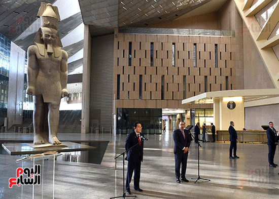 رئيس الوزراء يستقبل نظيره اليابانى بالمتحف المصرى الكبير  (4)