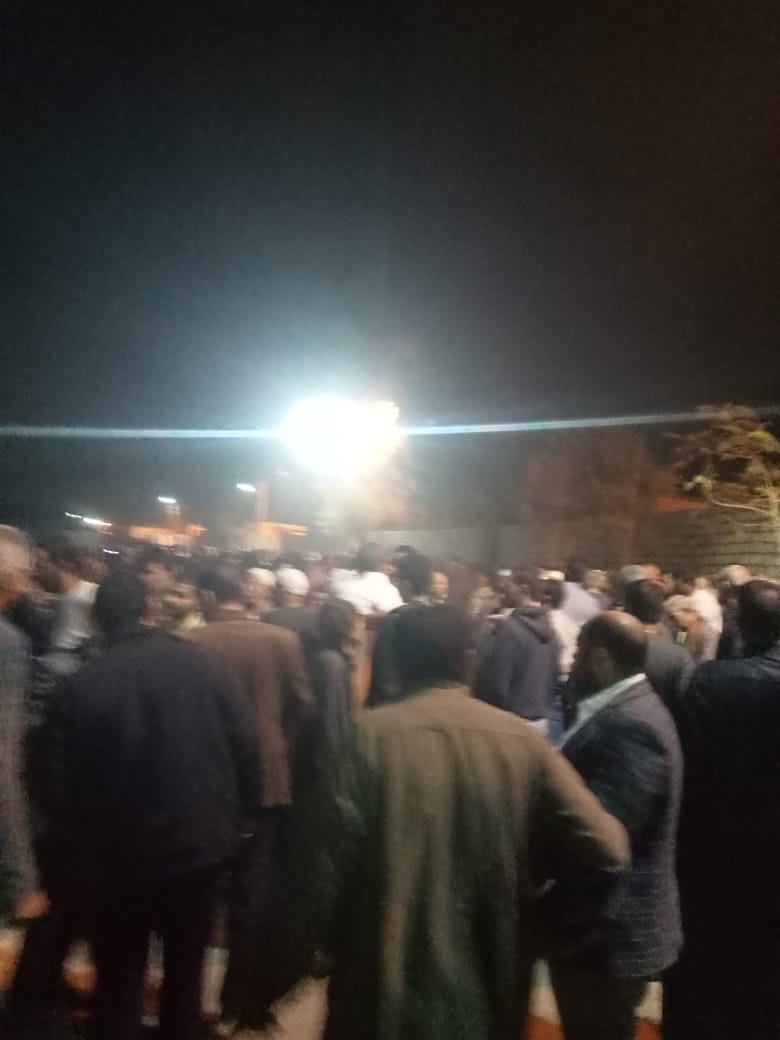 الآلاف يشيعون جثمان طبيب أسنان بالفيوم (2)