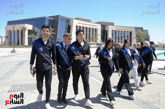 اليوم السابع يرافق طلاب جامعة 6 أكتوبر لمدينة المعرفة بالعاصمة الإدارية الجديدة (3)