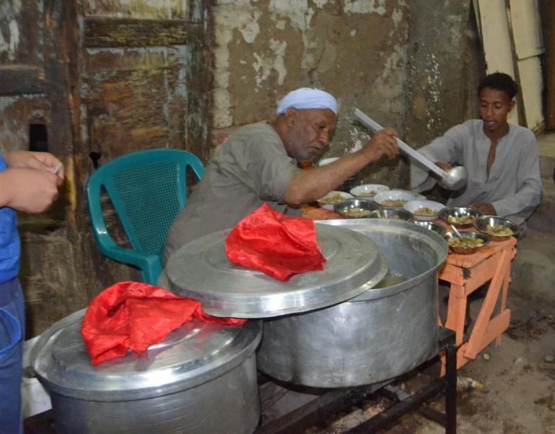 الفول النابت أكلة الأطفال والكبار فى ليالي رمضان