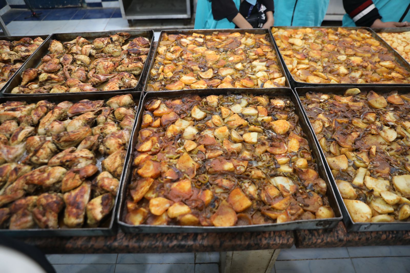 قومي المرأة بكفر الشيخ يوزع 150 وجبة يوميا ضمن حياة كريمة