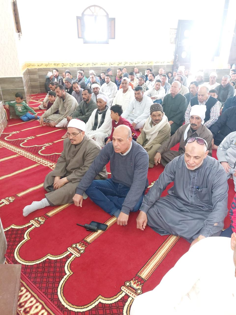 الحضور في افتتاح مسجد بقرية ببيلا