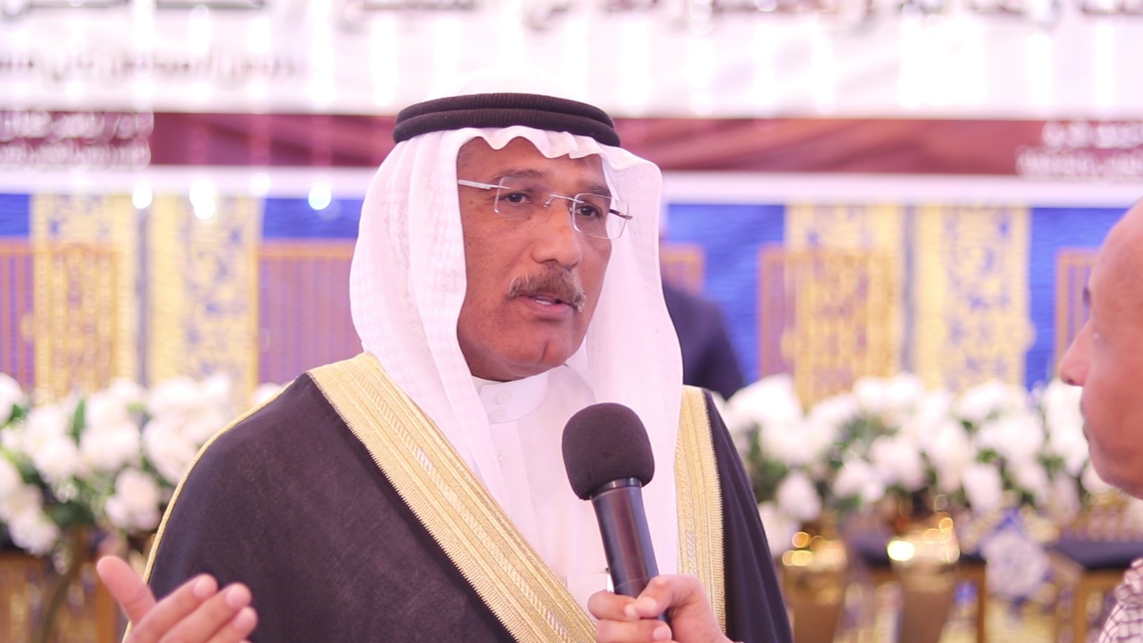 الشيخ كامل مطر رئيس مجلس القبائل والعائلات المصرية خلال لقاء اليوم السابع