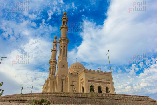 مسجد-بدر-الطابية-بأسوان-(1)