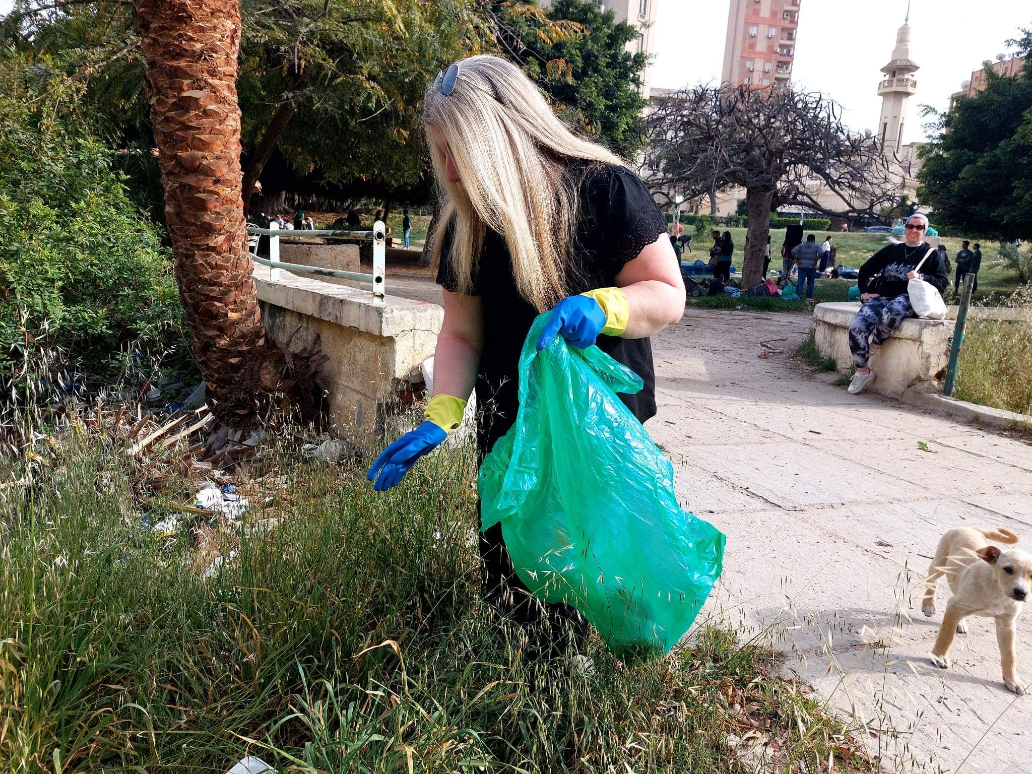 مبادرة لتنظيف حديقة الشالالات بالإسكندرية (3)