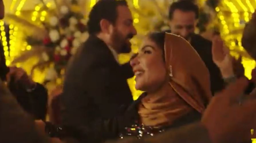 تحت الوصاية الحلقة 2.. منى زكى ترقص بصحبة زوجها فى خطوبة دياب بمشهد فلاش باك (3)
