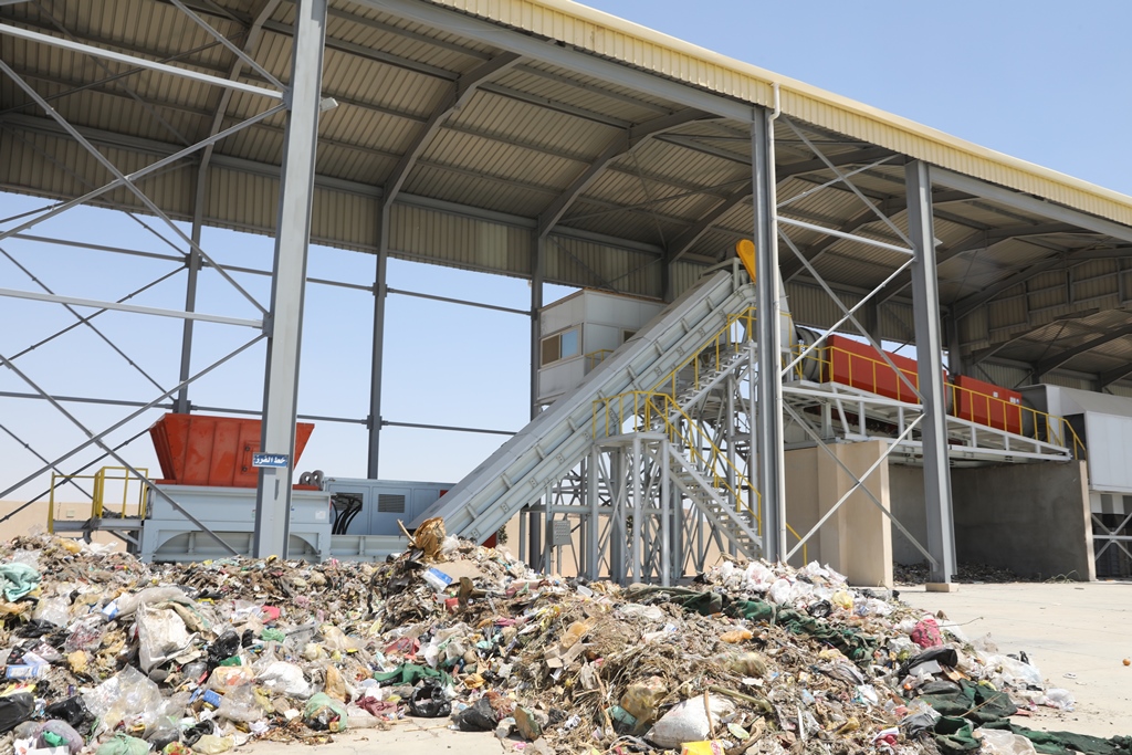 مصنع تدوير القمامة بدار السلام (6)