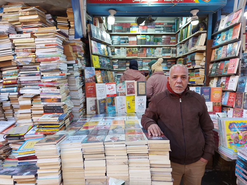 سوق الكتب المستعملة اشهر معالم الشارع (2)