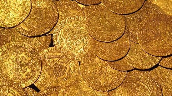كنز العملات الذهبية