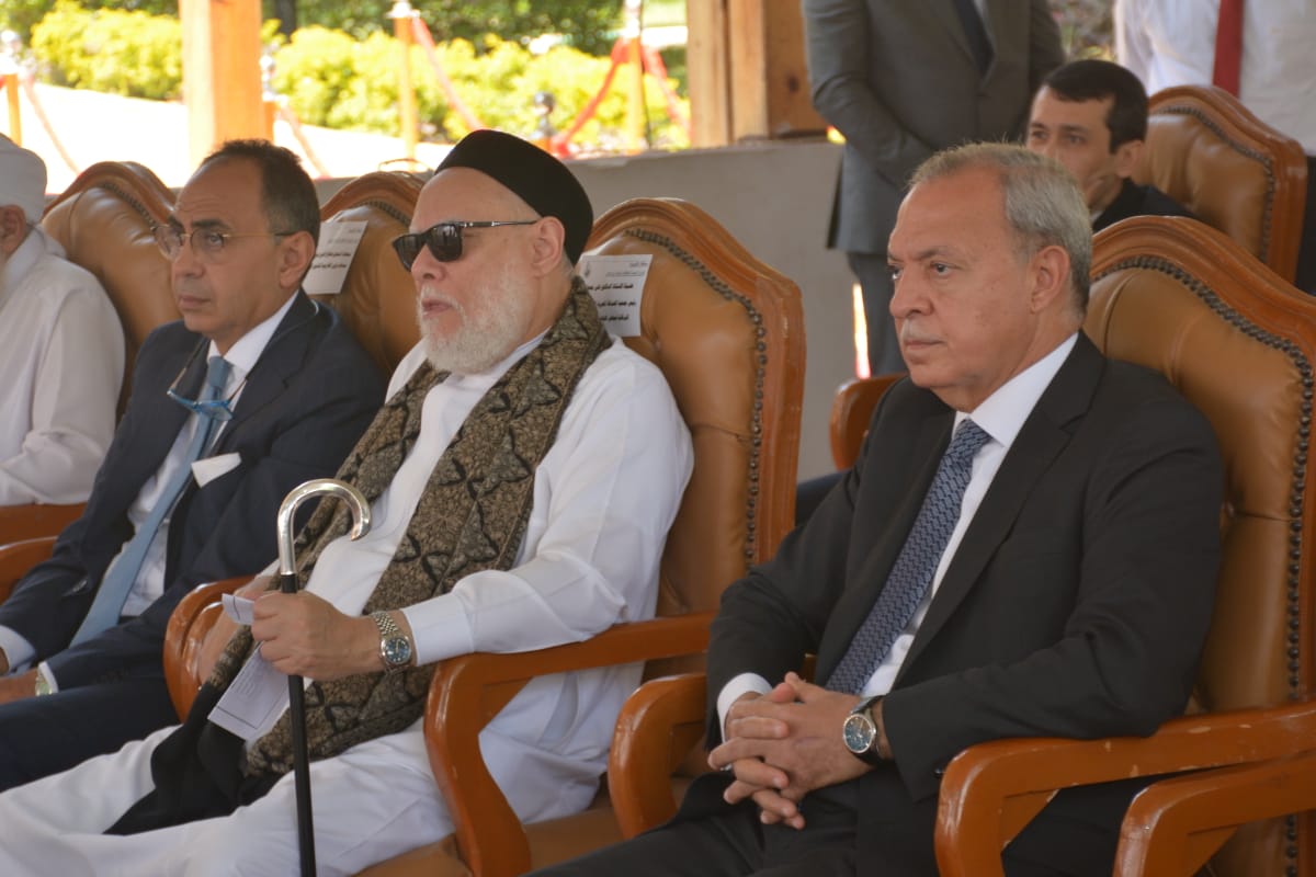 والي القليوبية يستقبل السفير الأذربايجاني لوضع إكليل من الزهور على النصب التذكاري لمؤسس الدولة في يوم عيد ميلاده (14).