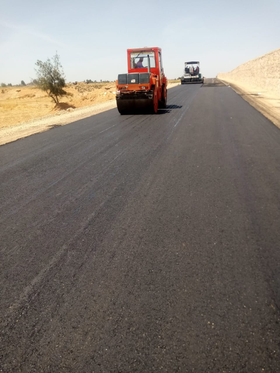 جانب عمليات الرصف (2)