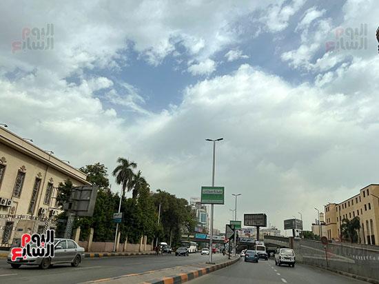 سحب كثيفة فى مناطق محافظة الجيزة (2)