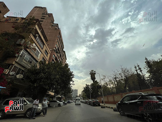 سحب كثيفة فى مناطق محافظة الجيزة (1)