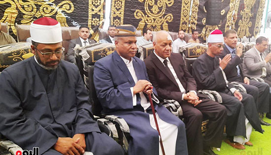 ميدان الشيخ-أحمد مرتضى-بالأقصر-يؤدي-واجب-العزاء- (5)