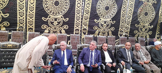 جمال علام يؤدي واجب العزاء (2)