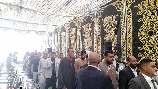 الشيخ-أحمد مرتضى-ميدان-الأقصر-يؤدي-واجب-التعزية- (6)