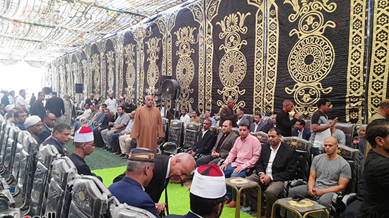 جمال علام يؤدي واجب العزاء (10)