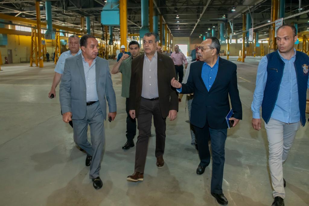 زيارة وزير الدولة للإنتاج الحربي لمصنع 200 الحربى (1)