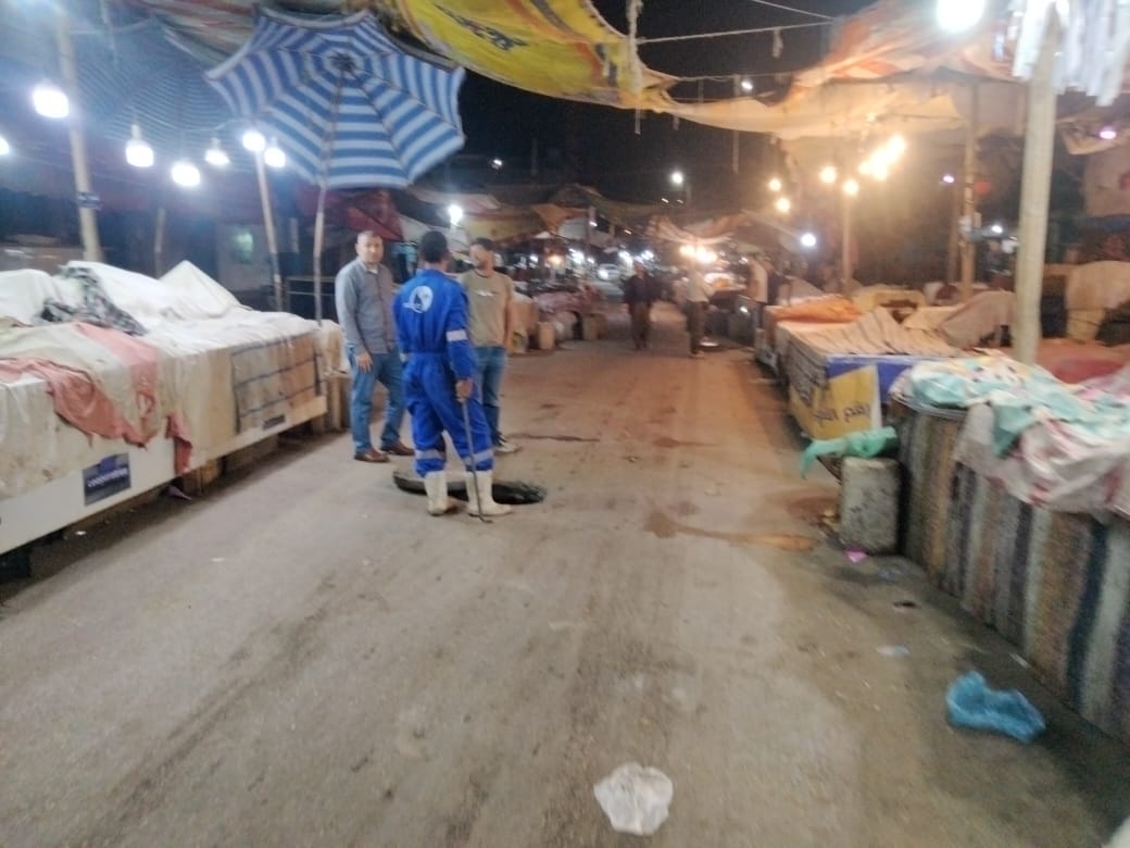 أعمال تطهير منطقة سوق الجمعة بالإسماعيلية (1)