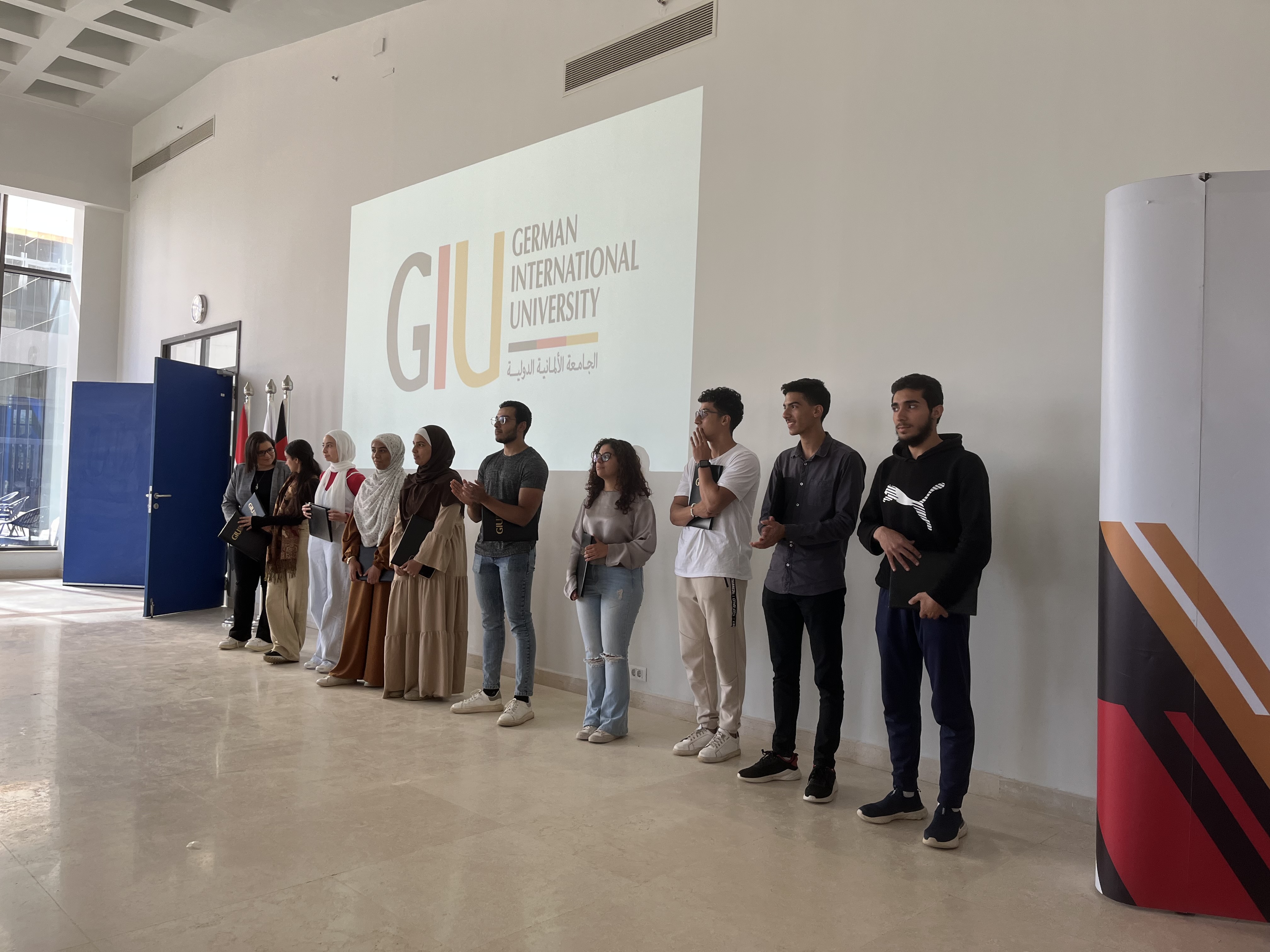 طلاب الجامعة