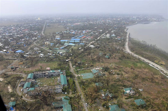 دمار المنازل والمنشات اثر اعصار موكا التى ضرب ميانمار  (5)
