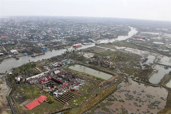 دمار المنازل والمنشات اثر اعصار موكا التى ضرب ميانمار  (2)