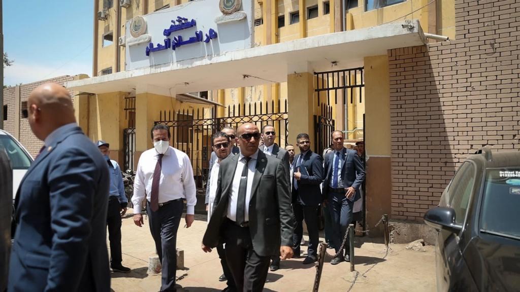 وزير الصحة يتفقد مستشفى دار السلام