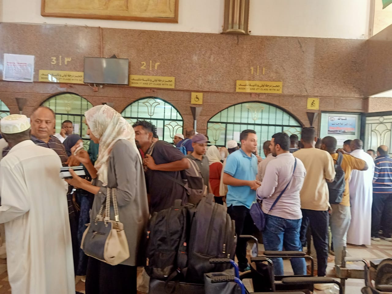 خدمات مقدمة للعائدين من السودان  (7)