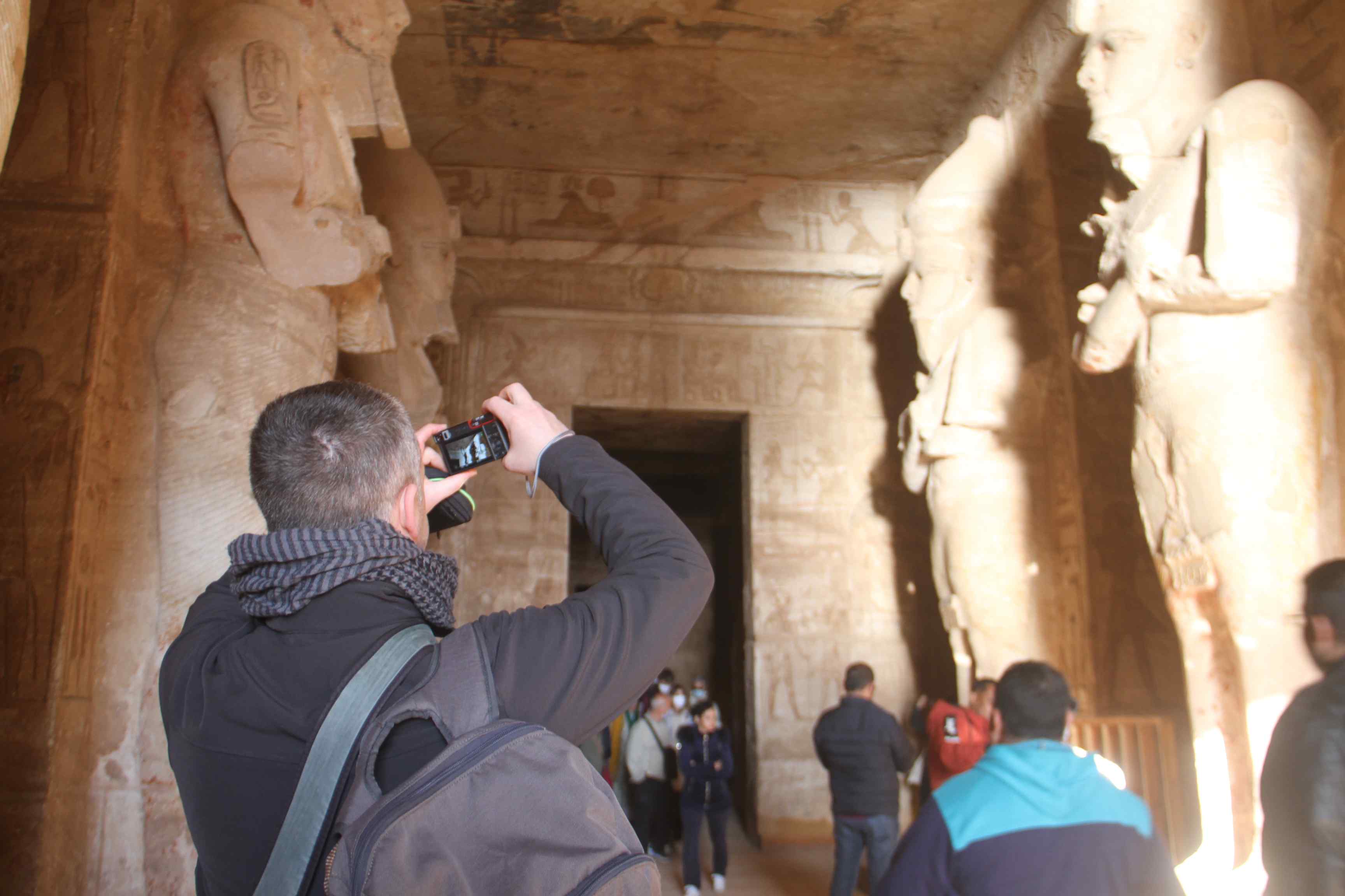 السياحة داخل معبد أبوسمبل