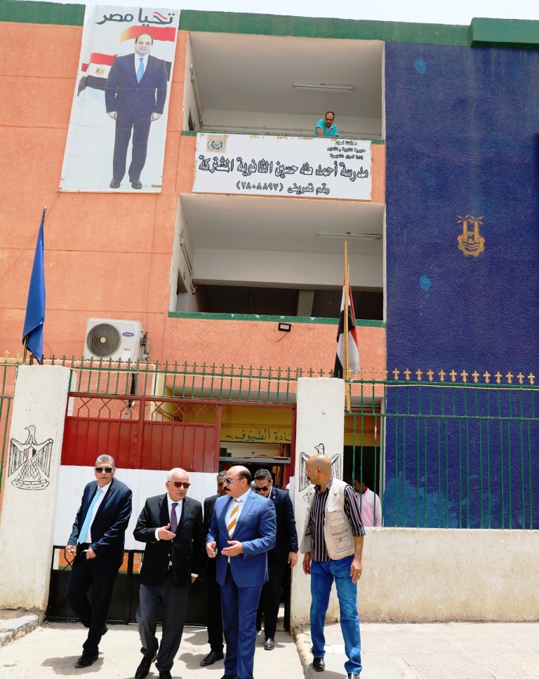 وزير التعليم يضع حجر الأساس لمجمع مدارس الحصايا بأسوان (3)