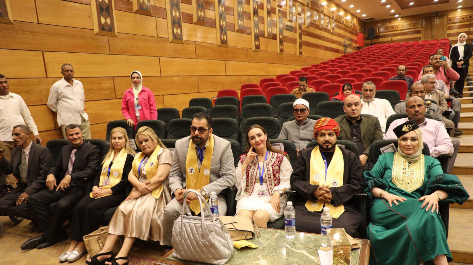 نائب محافظ المنيا يفتتح فعاليات المهرجان العربي الدولي الثاني للإبداع الأدبي والفنون (9)