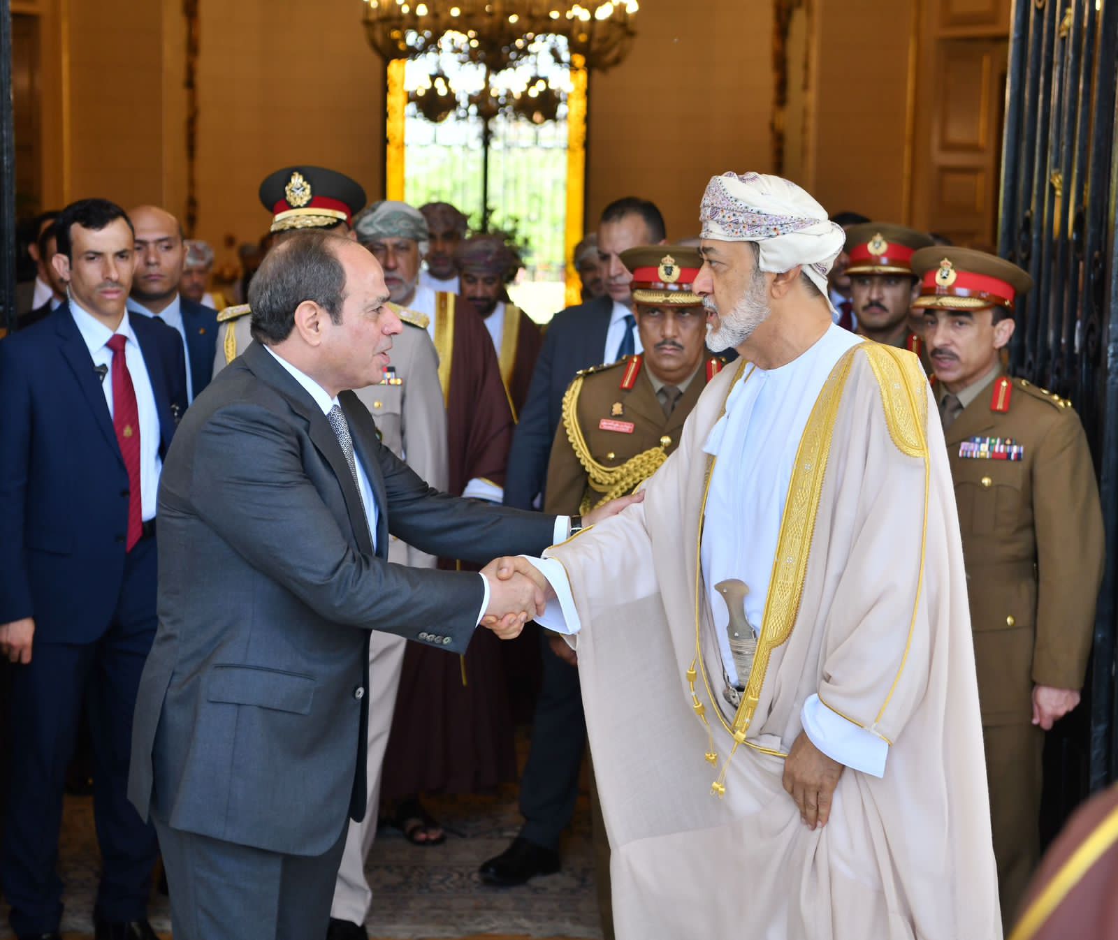 لقاء الرئيس السيسى بسلطان عمان (6)