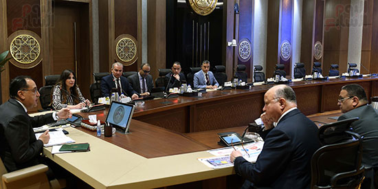 رئيس الوزراء يتابع مشروعات تطوير وإعادة إحياء عدد من المناطق بمحافظة القاهرة‎‎ (3)