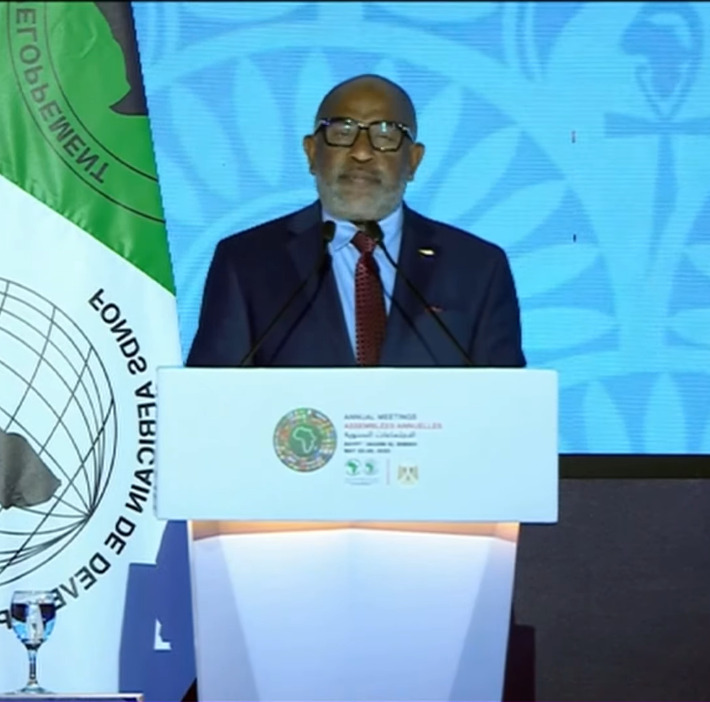 غزالي عثماني رئيس جمهورية جزر القمر الاتحادية ورئيس الاتحاد الأفريقي