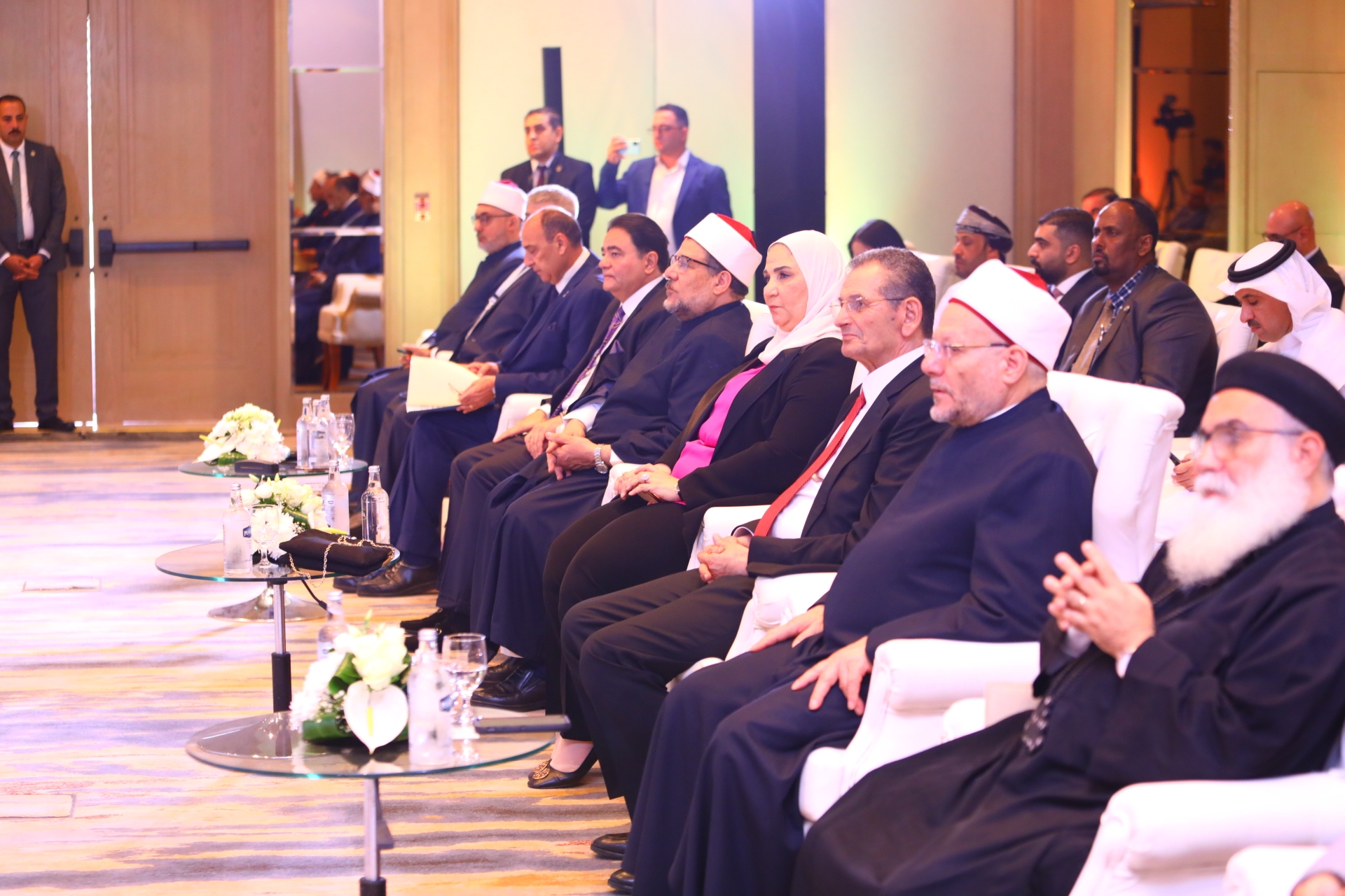 الاجتماع الإقليمي الأول بنوك ومؤسسات التنمية الاجتماعية في الدول العربية (4)