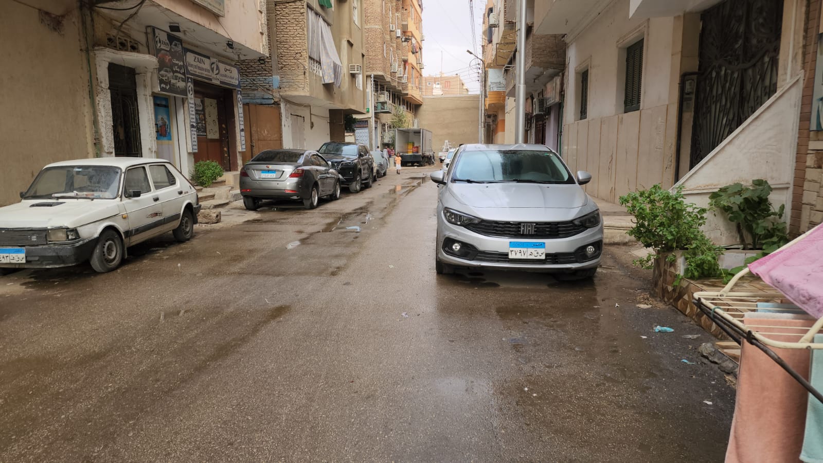  أمطار تهطل على شوارع مدينة الأقصر  (2)