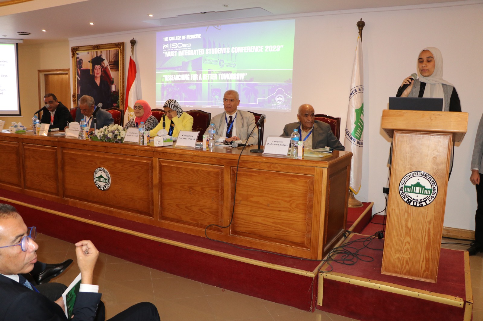 كلية طب جامعة مصر للعلوم والتكنولوجيا تعقد المؤتمر البحثى الطلابى (7)