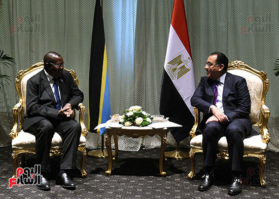 رئيس الوزراء يلتقى نائب رئيسة تنزانيا (1)