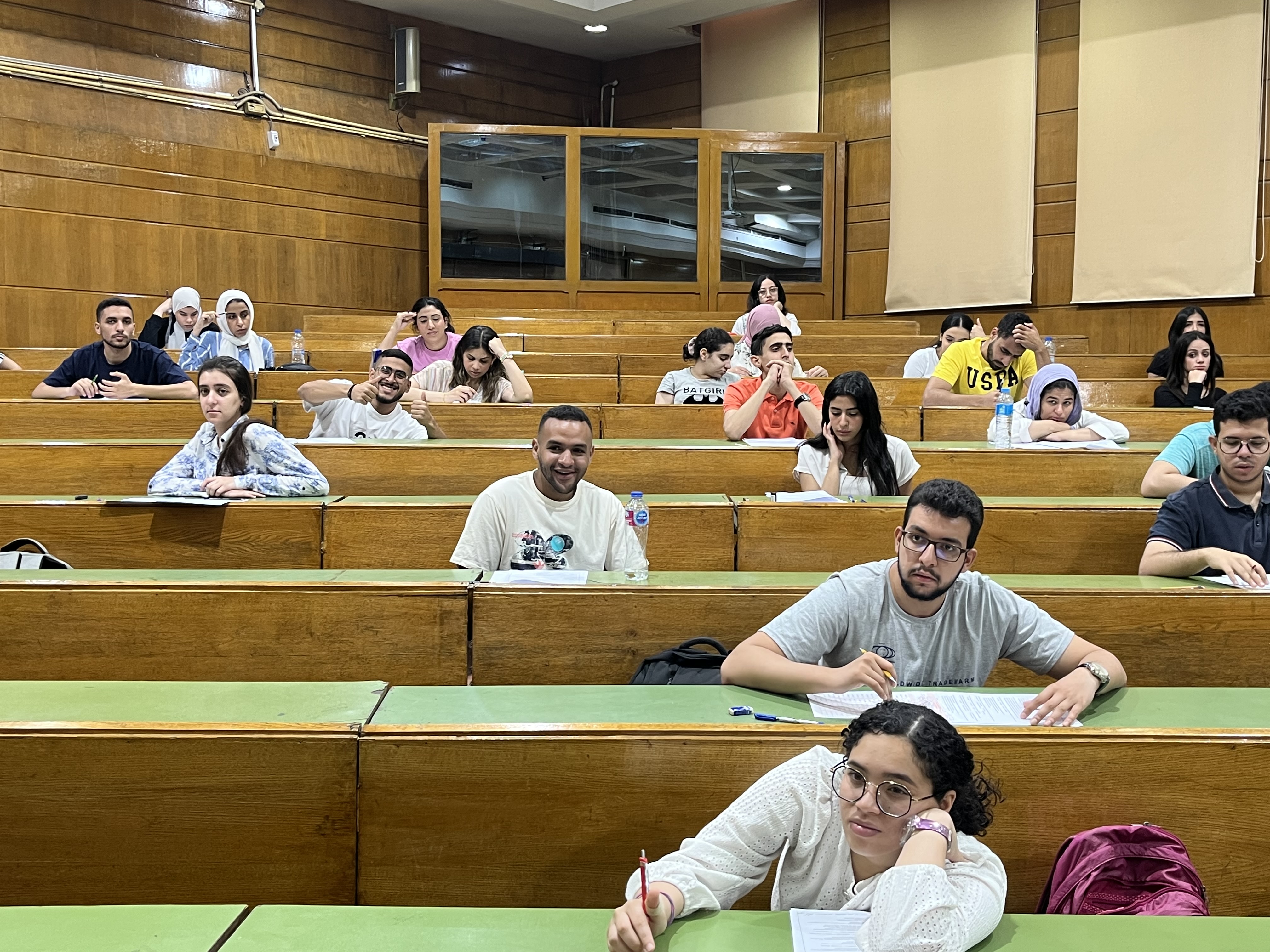 انتظام امتحانات نهاية العام بتجارة القاهرة لأكثر من 55 ألف طالب وطالبة (3)