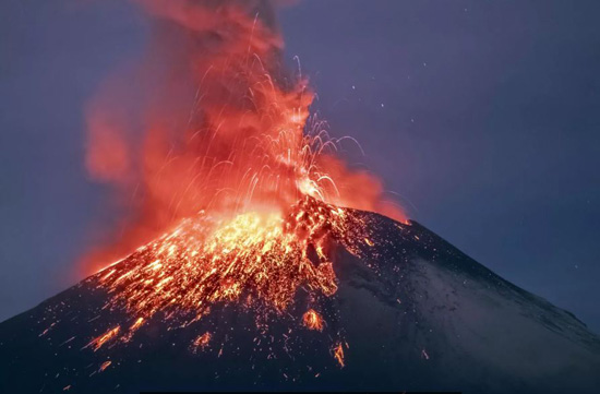 ثار بركان بوبوكاتيبيتل في المكسيك (1)