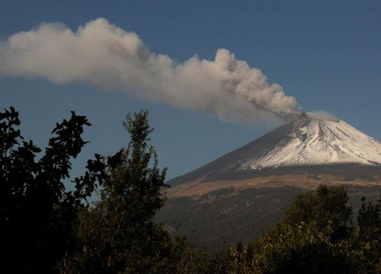 ثار بركان بوبوكاتيبيتل في المكسيك (5)
