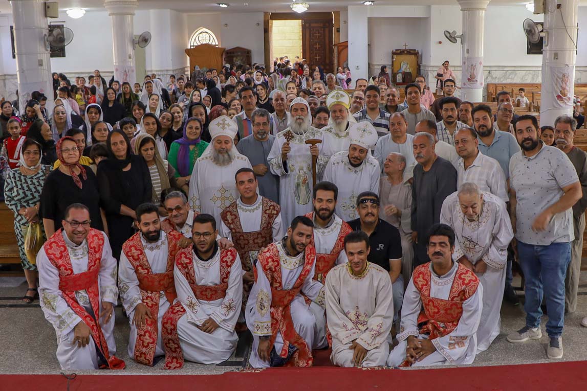 إيبارشية نقادة وقوص تحتفل بالعيد الثانى لرسامة الأنبا بيمن أسقفا (1)