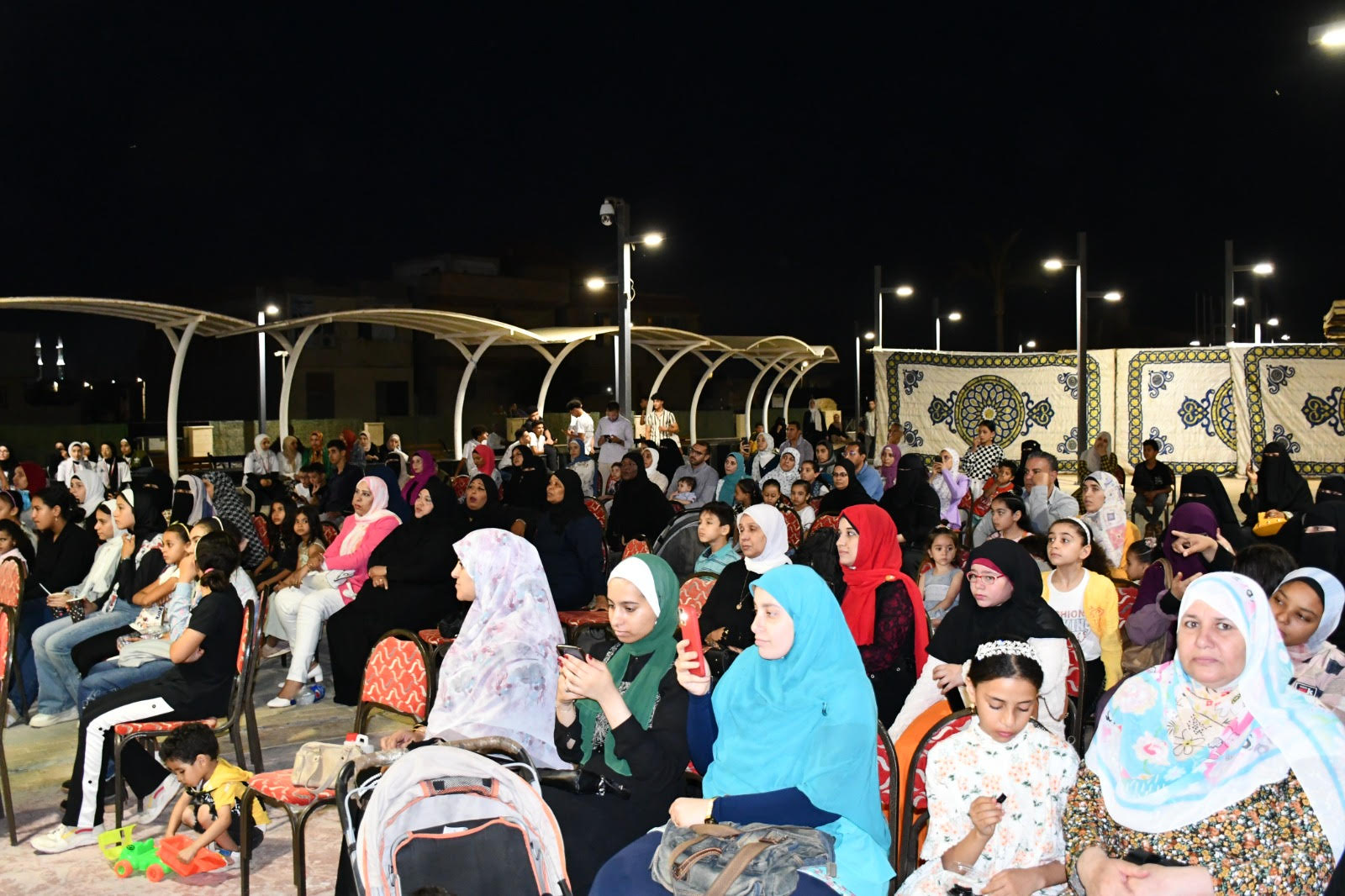 محافظ جنوب سيناء يشهد حفل أمسية الأسرة المصرية (9)
