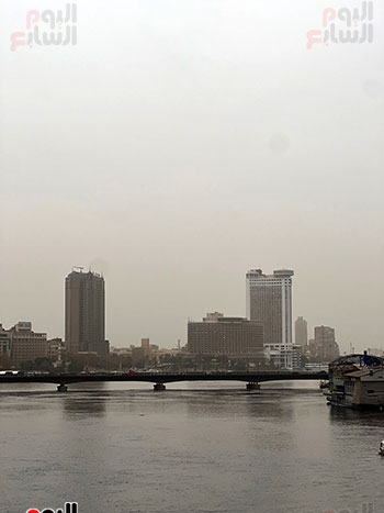 عاصفة ترابية و سحوب كثيفة على انحاء القاهرة (2)