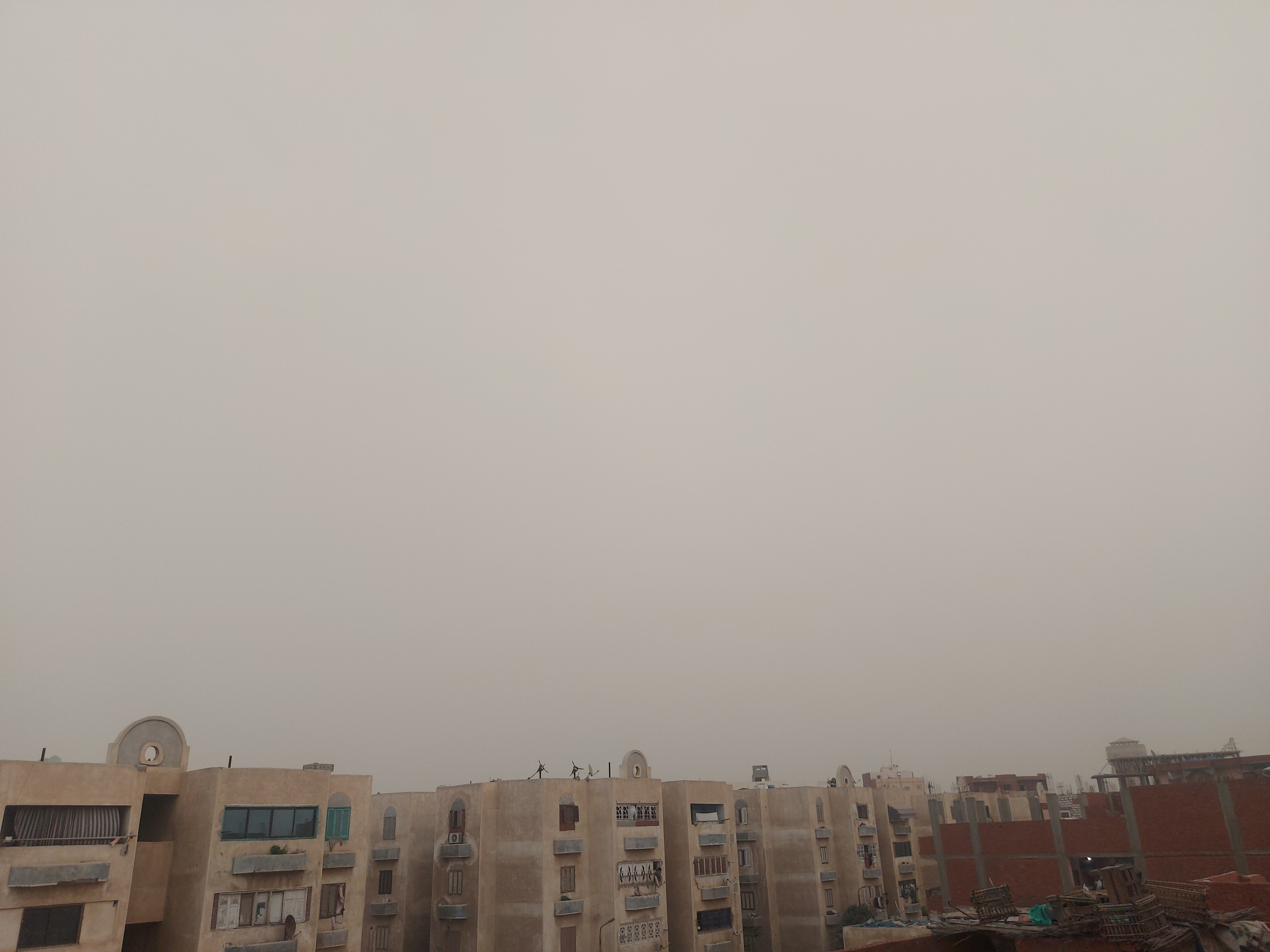 عاصفة ترابية تضرب محافظة الإسماعيلية  (2)