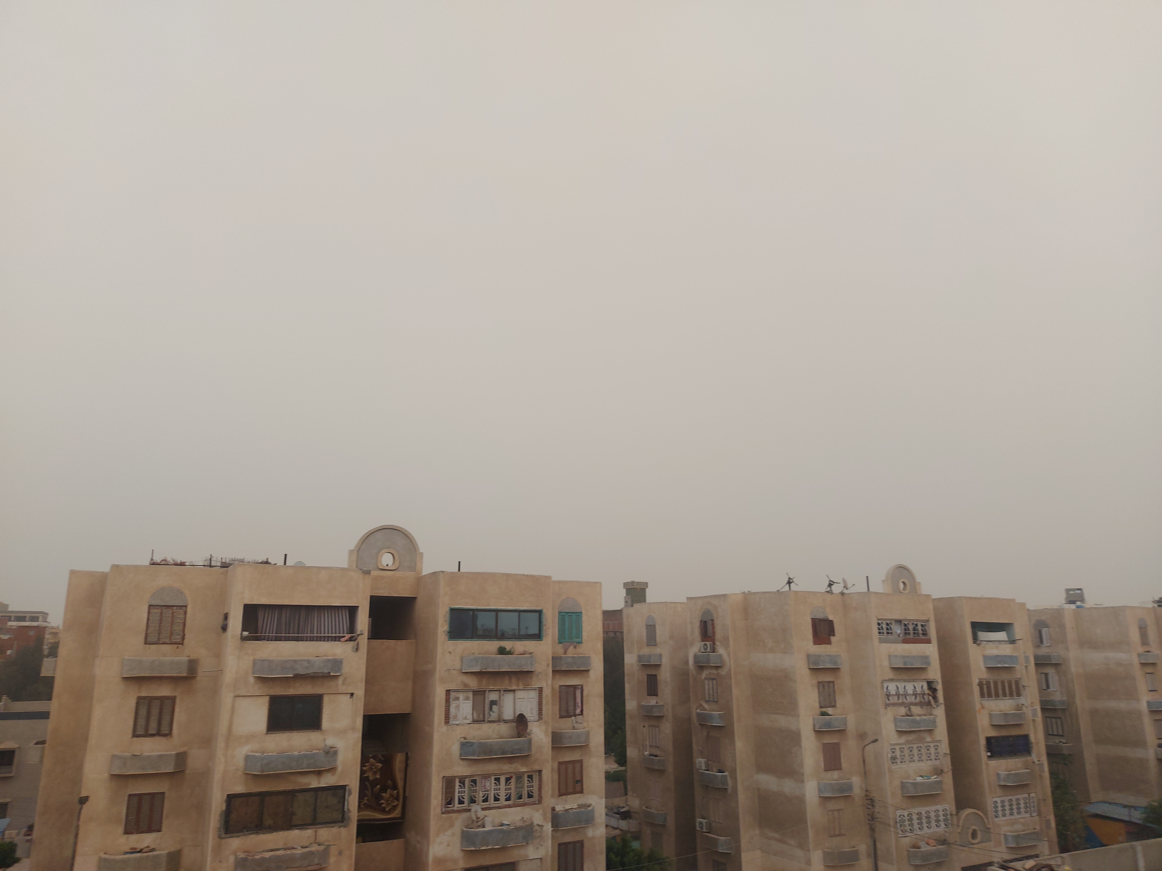 عاصفة ترابية تضرب محافظة الإسماعيلية  (3)